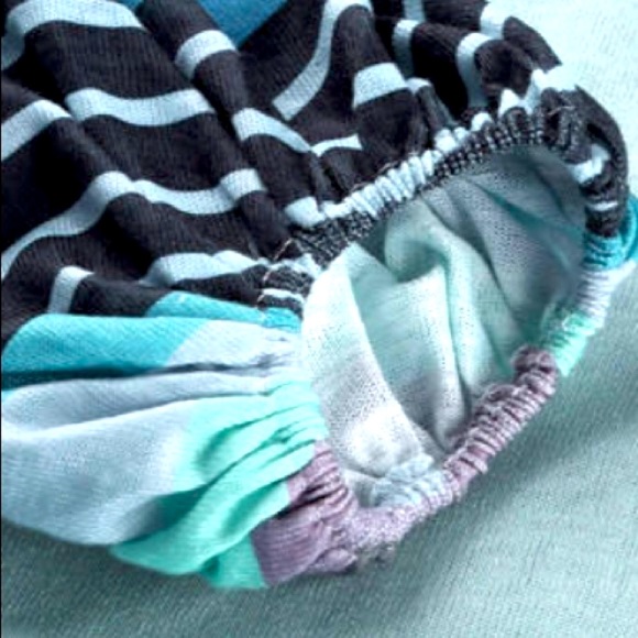 Striped Color Blocked Long Sleeve Top - Picture 5 of 5